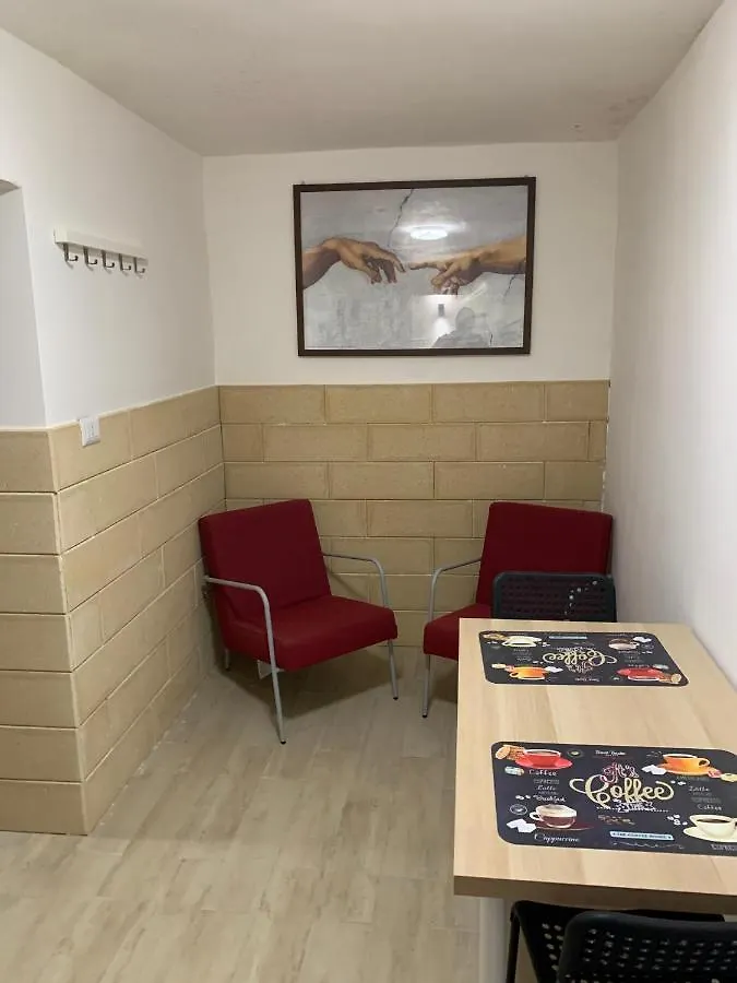Suite 145 Bari 0*,  Italia