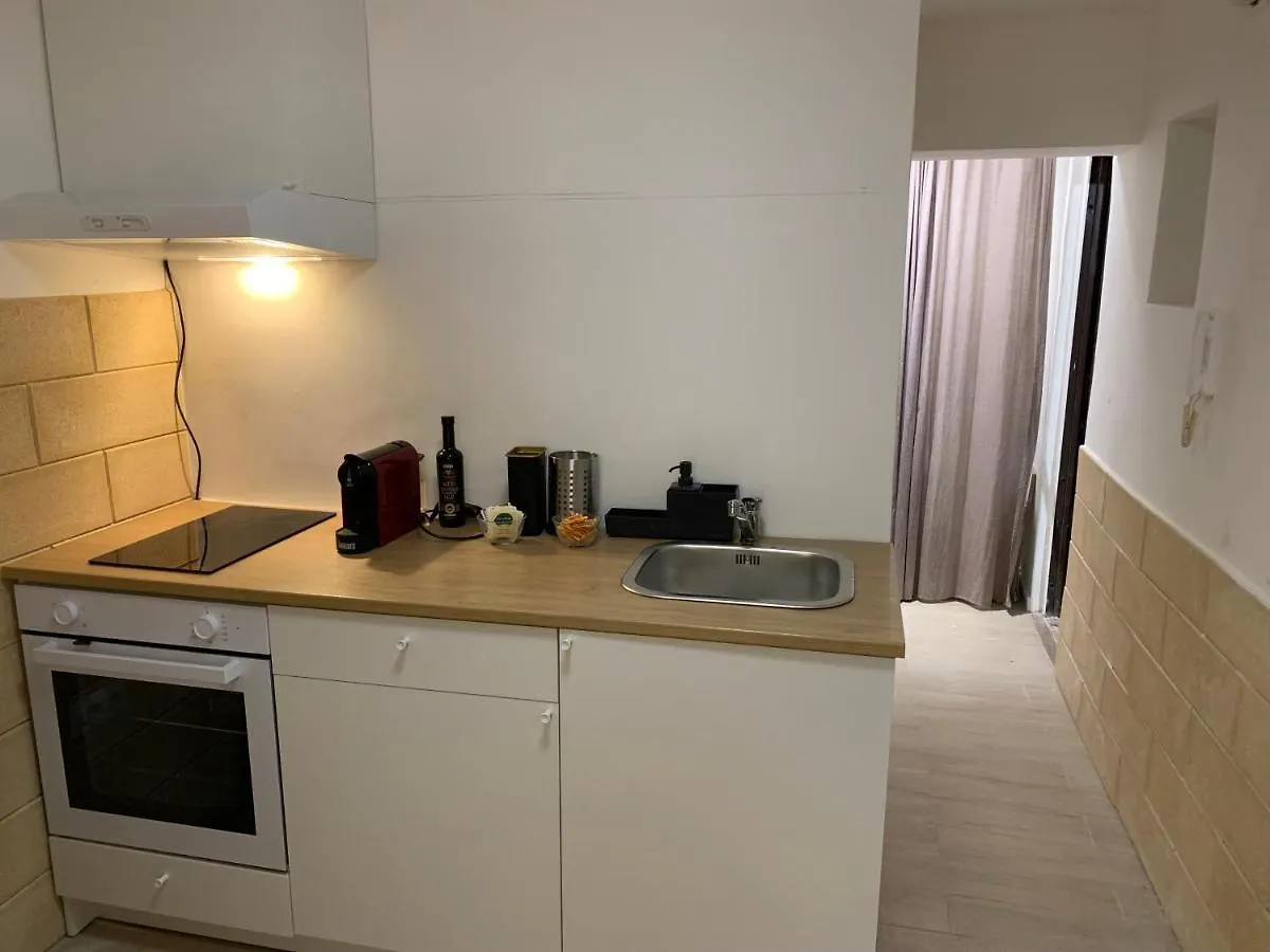 Suite 145 Bari Apartmán